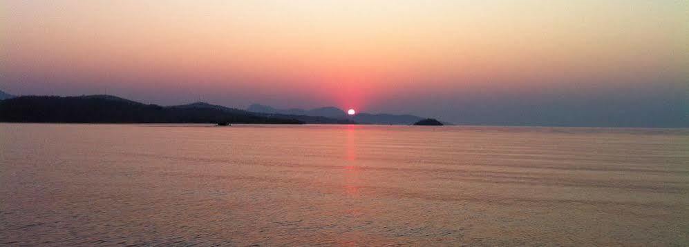 Lake Kariba Inns Сиавонга Экстерьер фото